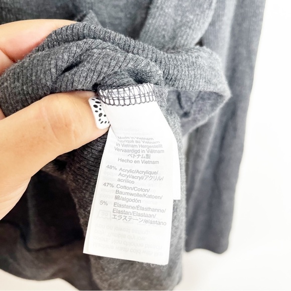 Madewell Gray V-Neck Collared Sweater - Picture 7 of 9